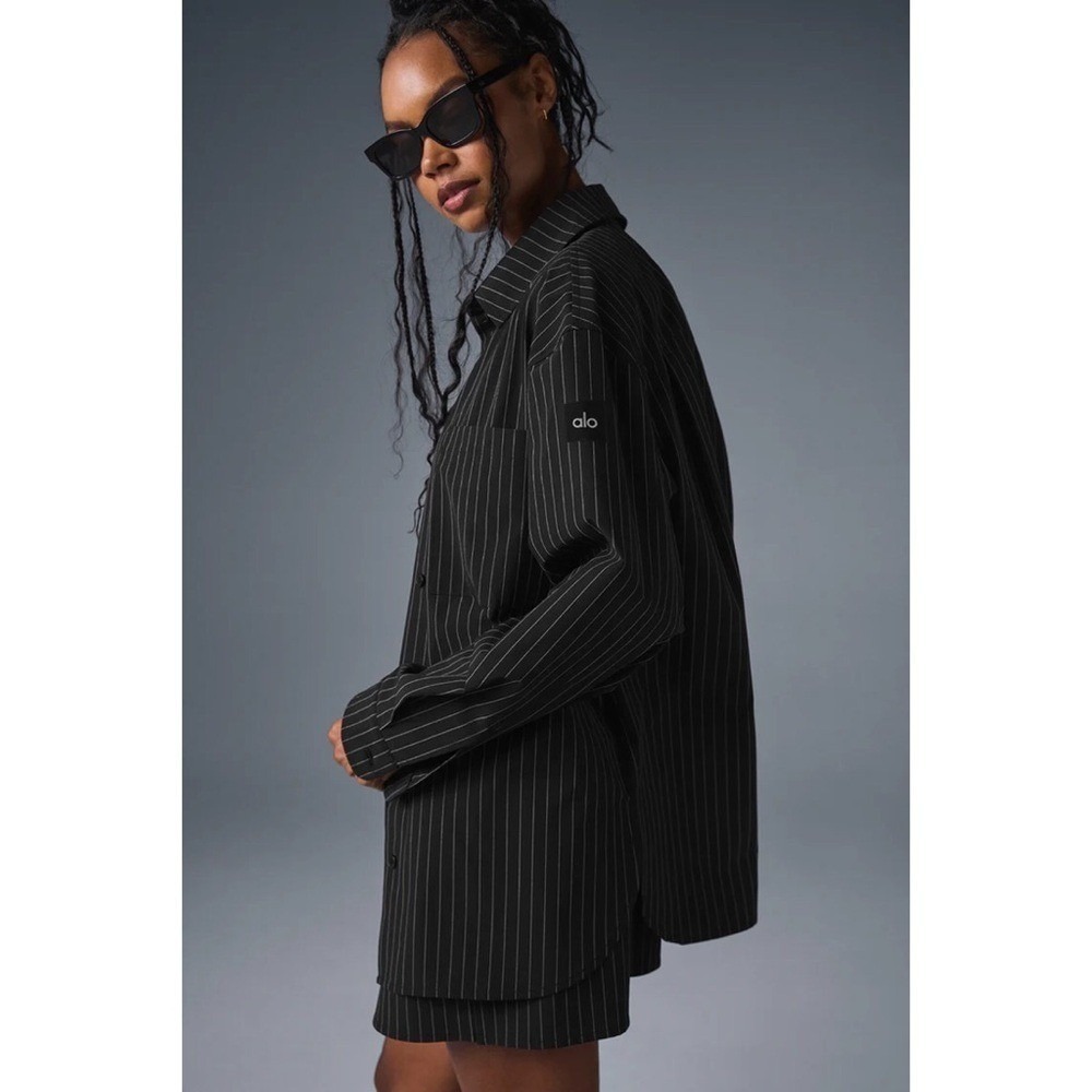 Alo Yoga Pinstripe Daylight Button Down Long Sleeve Black/Titanium XXS - Picture 4 of 15
